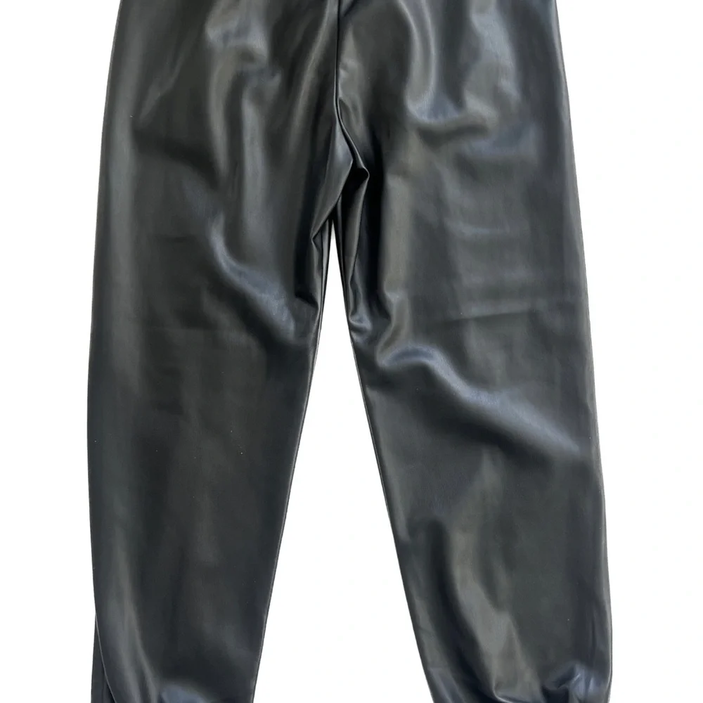 NWT Express high waisted, elastic waist faux leather seamed joggers size XS - Picture 3 of 5